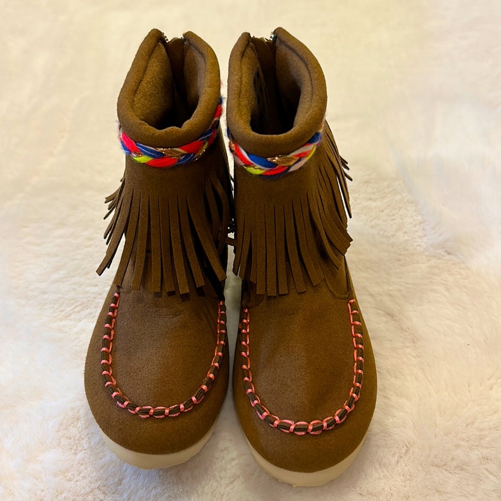 NWOT Billieblush moccasin booties!! Size 27, US size 10 toddler!